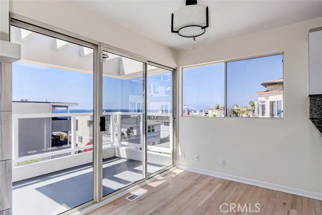 3304 Manhattan Avenue, Manhattan Beach, California 90266, 2 Bedrooms Bedrooms, ,2 BathroomsBathrooms,Residential,Sold,Manhattan,SB23169672