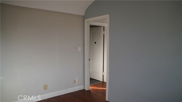 Detail Gallery Image 4 of 12 For 2452 Adriatic, Long Beach,  CA 90810 - 2 Beds | 1 Baths