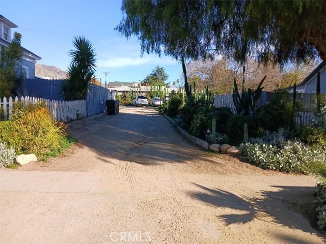 Detail Gallery Image 3 of 6 For 2111 Orange St, Highland,  CA 92346 - 3 Beds | 2 Baths