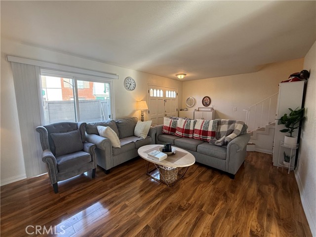 Detail Gallery Image 2 of 4 For 8206 Gordon Grn, Buena Park,  CA 90621 - 3 Beds | 1/1 Baths