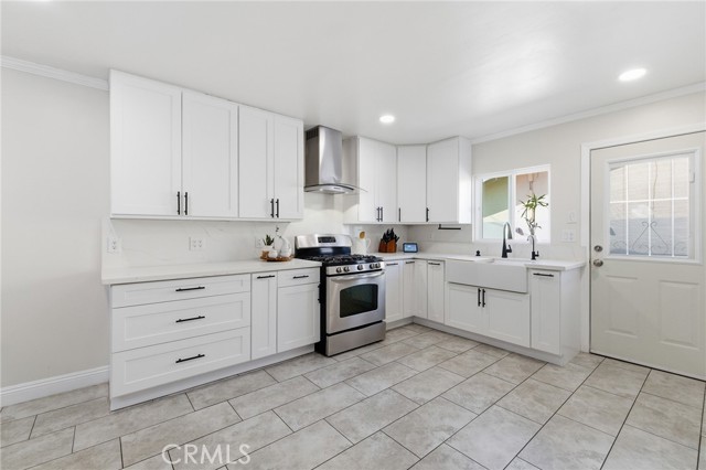 Detail Gallery Image 6 of 30 For 1300 Bluebell, Oxnard,  CA 93036 - 4 Beds | 2 Baths