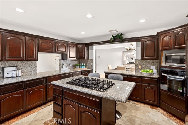 Detail Gallery Image 18 of 60 For 4115 Laurelgrove Ave, Studio City,  CA 91604 - 5 Beds | 3/1 Baths