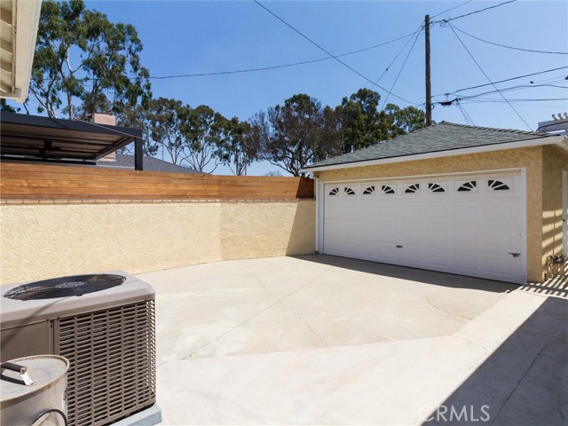 Detail Gallery Image 28 of 39 For 4856 Lomina Ave, Lakewood,  CA 90713 - 3 Beds | 1 Baths