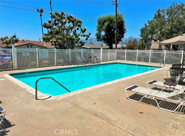 Detail Gallery Image 26 of 28 For 4909 New Castle Ln a,  Covina,  CA 91724 - 3 Beds | 2/1 Baths