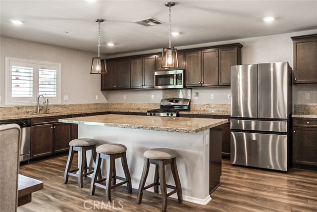32159 Pony Tracks Court, Winchester CA: https://media.crmls.org/medias/5de395dc-a8ba-4454-92a3-9d2378514260.jpg