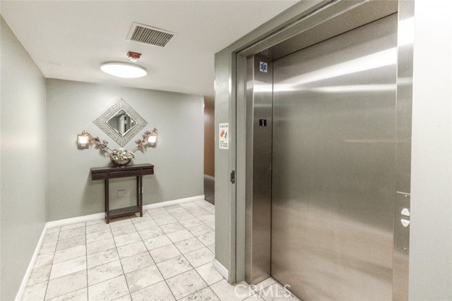 11124 Burbank Boulevard, North Hollywood CA: https://media.crmls.org/medias/5de3dfd4-1905-4dc3-9ed2-90c668167209.jpg