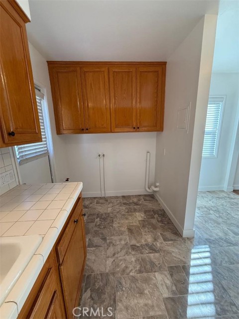 Detail Gallery Image 5 of 17 For 2349 Revere Ave, Fullerton,  CA 92831 - 2 Beds | 1 Baths