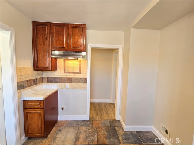 Detail Gallery Image 4 of 18 For 11417 Amboy Ave, San Fernando,  CA 91340 - 3 Beds | 1 Baths