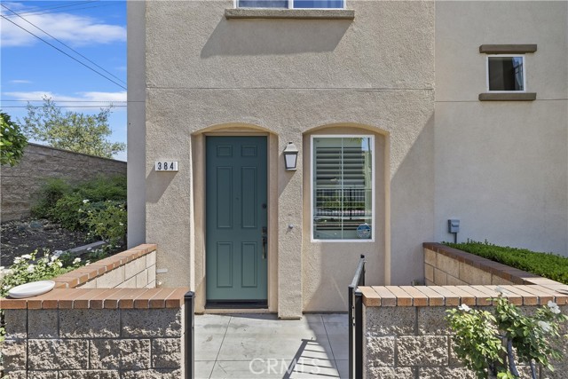 384 Ruby Red Lane, Upland CA: https://media.crmls.org/medias/5de53c4f-2b44-4d44-a82b-f633fe768f9c.jpg