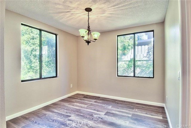 Detail Gallery Image 9 of 19 For 39739 Old Carriage Rd, Murrieta,  CA 92563 - 3 Beds | 2 Baths