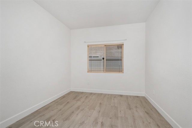 24329 Corte Aldalano, Murrieta CA: https://media.crmls.org/medias/5de5dddf-536a-4c3e-8ec9-831a5d966400.jpg
