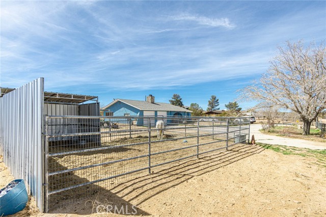 Detail Gallery Image 19 of 28 For 25835 Desert View Rd, Apple Valley,  CA 92308 - 3 Beds | 2 Baths