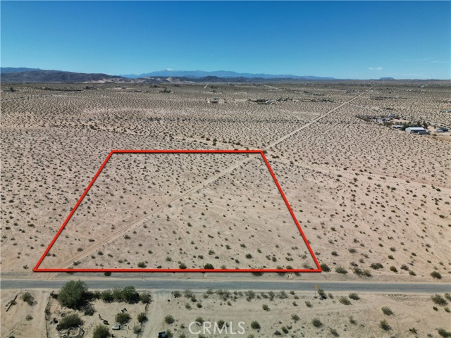 3492 Meldora Avenue, 29 Palms CA: https://media.crmls.org/medias/5de7188e-c07c-458c-9e59-884587c15c6c.jpg