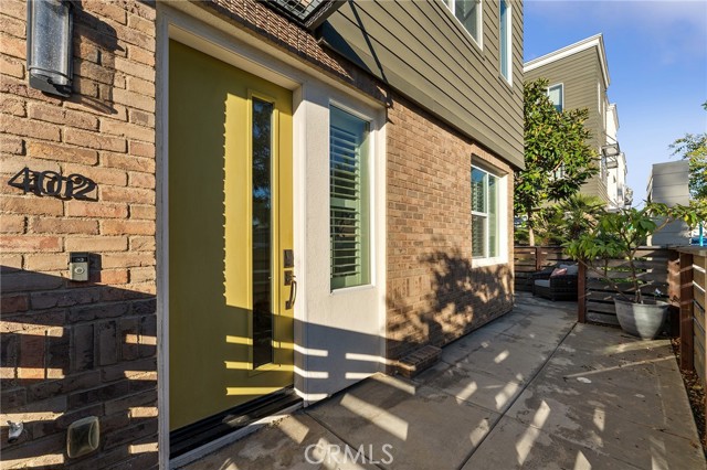 Detail Gallery Image 2 of 40 For 402 Shelby, Covina,  CA 91723 - 3 Beds | 3/1 Baths