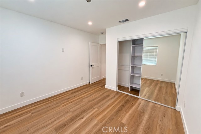 1828 Kenwood St photo 18