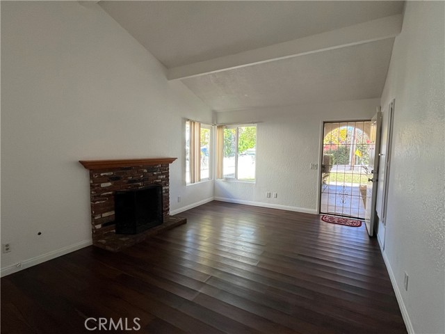 Detail Gallery Image 5 of 26 For 3842 Ridge Rd, Riverside,  CA 92501 - 3 Beds | 2 Baths