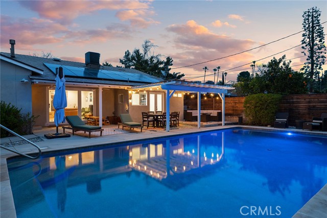 Detail Gallery Image 37 of 46 For 23642 Oxnard St, Woodland Hills,  CA 91367 - 3 Beds | 3 Baths