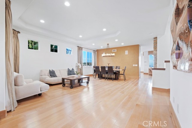 5 Sea View Lane, Newport Coast CA: https://media.crmls.org/medias/5de98170-9abc-473f-a182-f1c1dc697f80.jpg