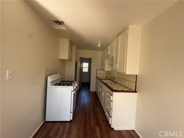 637 Brookside, Redlands CA: https://media.crmls.org/medias/5decc564-1282-4eba-b1cd-5b4b0d6a489a.jpg