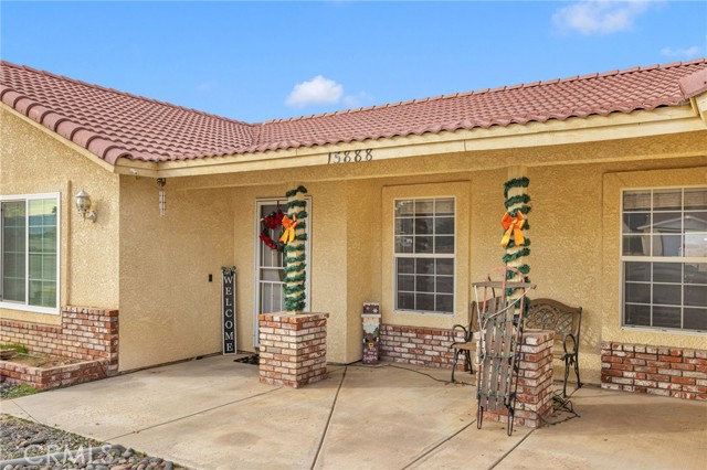 Detail Gallery Image 3 of 39 For 15888 Saint Timothy, Apple Valley,  CA 92307 - 4 Beds | 2 Baths