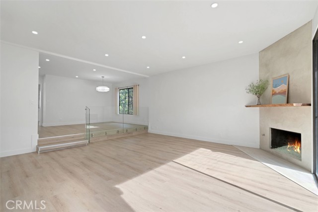 Detail Gallery Image 8 of 53 For 4218 Troost #20,  Studio City,  CA 91604 - 3 Beds | 2/1 Baths