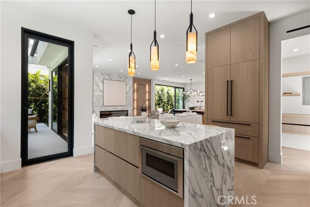 4205 Agnes Avenue, Studio City CA: https://media.crmls.org/medias/5def1f54-39b6-4b5c-bfc2-deb9510fffbf.jpg