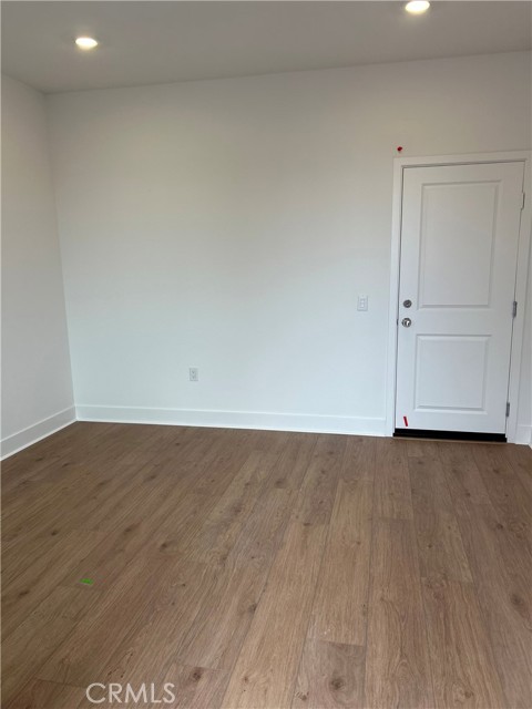 Detail Gallery Image 8 of 24 For 1700 E Park #8, Anaheim,  CA 92805 - 3 Beds | 2/1 Baths