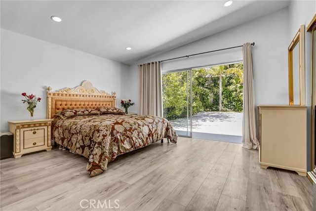 5115 Boda Pl, Woodland Hills CA: https://media.crmls.org/medias/5def390b-81cf-4523-8a88-758426e1ab37.jpg