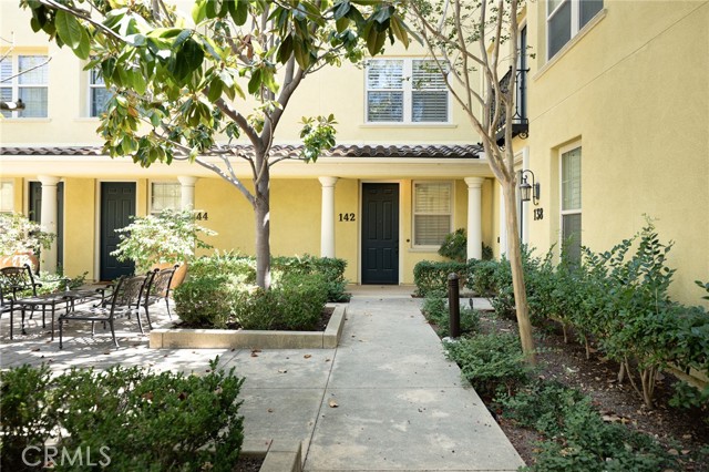 142 Pantheon, Irvine CA: https://media.crmls.org/medias/5df029f2-3d07-4587-b9ad-8e4a20cacd8c.jpg