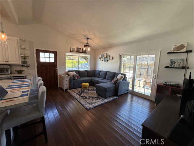 Detail Gallery Image 7 of 14 For 8372 Hillhead Dr, Huntington Beach,  CA 92646 - 3 Beds | 1 Baths