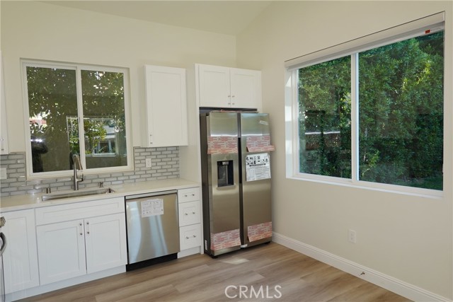 Detail Gallery Image 5 of 20 For 1727 Hiawatha Dr a,  Glendale,  CA 91208 - 2 Beds | 2 Baths