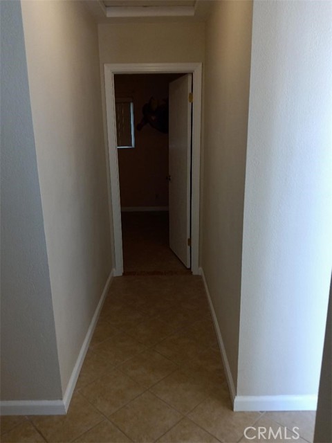 26930 Lakeview Drive, Helendale CA: https://media.crmls.org/medias/5df1db67-98aa-49ca-88dc-7dd97a3643af.jpg