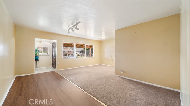 Detail Gallery Image 4 of 20 For 1220 S Eucalyptus Ave, Inglewood,  CA 90301 - 2 Beds | 2 Baths