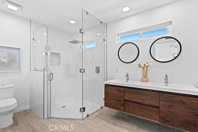 Detail Gallery Image 19 of 34 For 12325 Glynn, Downey,  CA 90242 - 4 Beds | 2/1 Baths