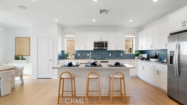 Detail Gallery Image 2 of 27 For 1754 Eagle Rd, Rialto,  CA 92376 - 3 Beds | 2/1 Baths