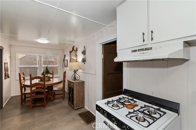 Detail Gallery Image 19 of 42 For 435 Arroyo, Big Bear Lake,  CA 92315 - 3 Beds | 1 Baths