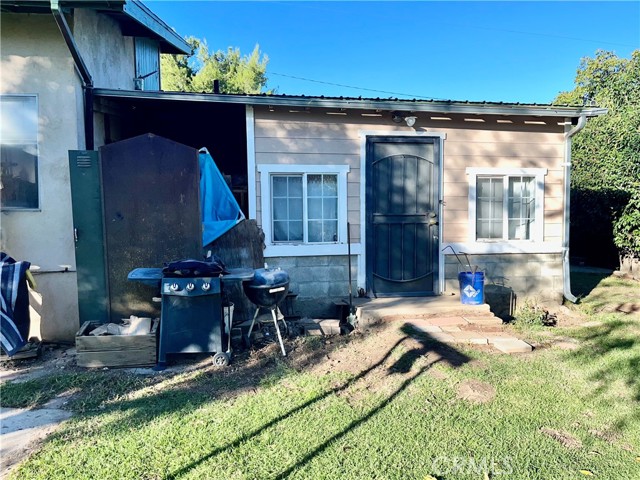 40665 Dutton Street, Cherry Valley CA: https://media.crmls.org/medias/5df38915-bf64-4def-8576-e98200f52d69.jpg