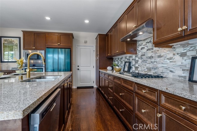 54 Revell Circle, Buena Park CA: https://media.crmls.org/medias/5df48924-f254-4960-b15c-a194ea48122f.jpg