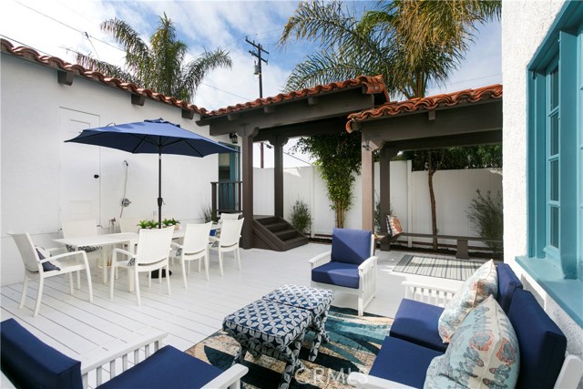 600 35th Street, Manhattan Beach, California 90266, 3 Bedrooms Bedrooms, ,2 BathroomsBathrooms,Residential,Sold,35th,SB17026414