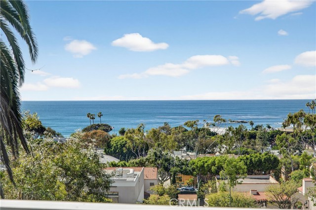 Detail Gallery Image 39 of 74 For 405 Blumont St, Laguna Beach,  CA 92651 - 5 Beds | 6/1 Baths