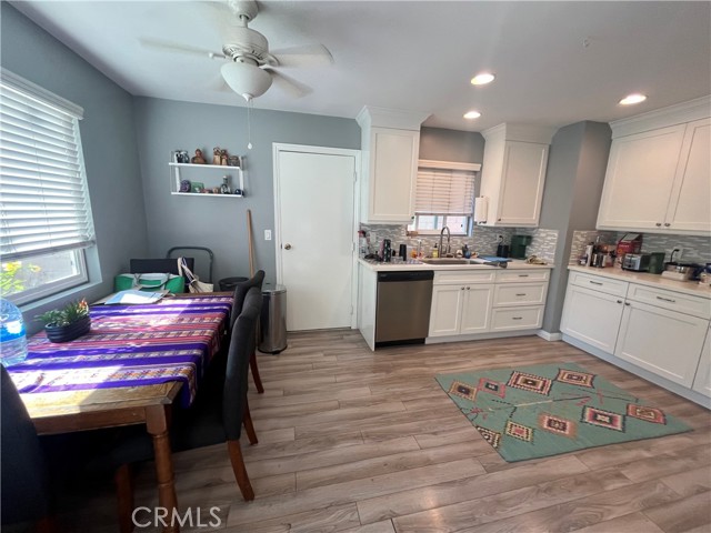 10842 Pine Street, Los Alamitos CA: https://media.crmls.org/medias/5df5d597-d3e6-497a-b7ca-4146a1fb2b50.jpg