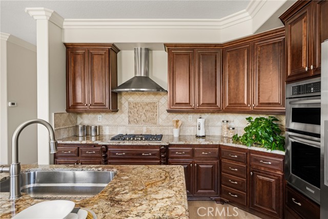 14 Celonova Place, Lake Forest CA: https://media.crmls.org/medias/5df6c7ae-0429-4b36-8814-cacc92c21fa7.jpg