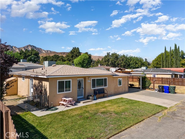 Detail Gallery Image 3 of 25 For 27819 Ferguson Dr, Castaic,  CA 91384 - 3 Beds | 1 Baths