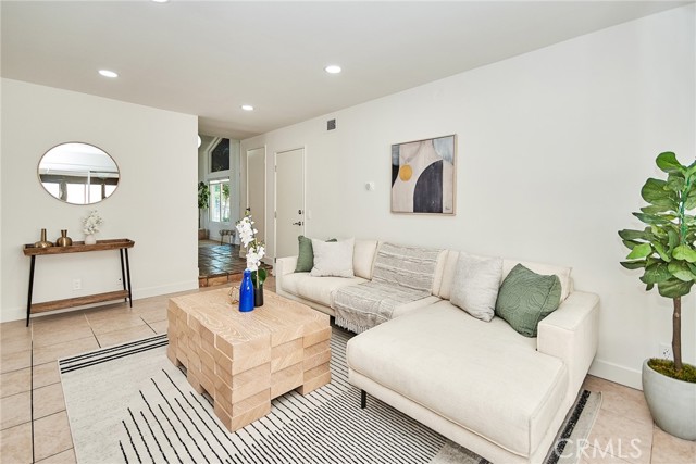 12684 Palm Street, Cerritos CA: https://media.crmls.org/medias/5df73a49-10a1-45af-97cd-37840fe799f9.jpg
