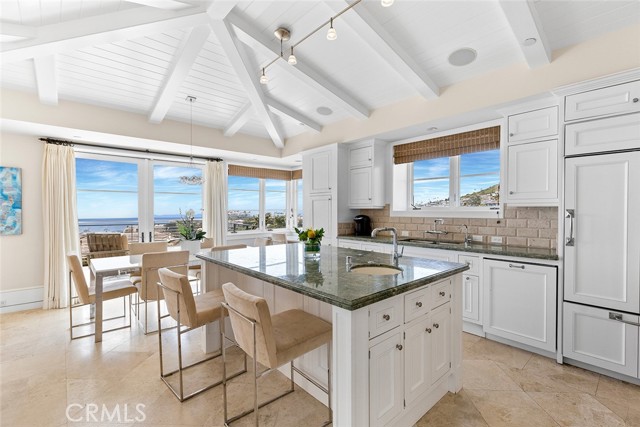 Detail Gallery Image 29 of 43 For 322 Emerald Bay, Laguna Beach,  CA 92651 - 6 Beds | 6/1 Baths