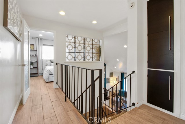 1107 Woodbury Drive, Harbor City CA: https://media.crmls.org/medias/5df78595-9d33-4980-ab54-a16d7daffeef.jpg