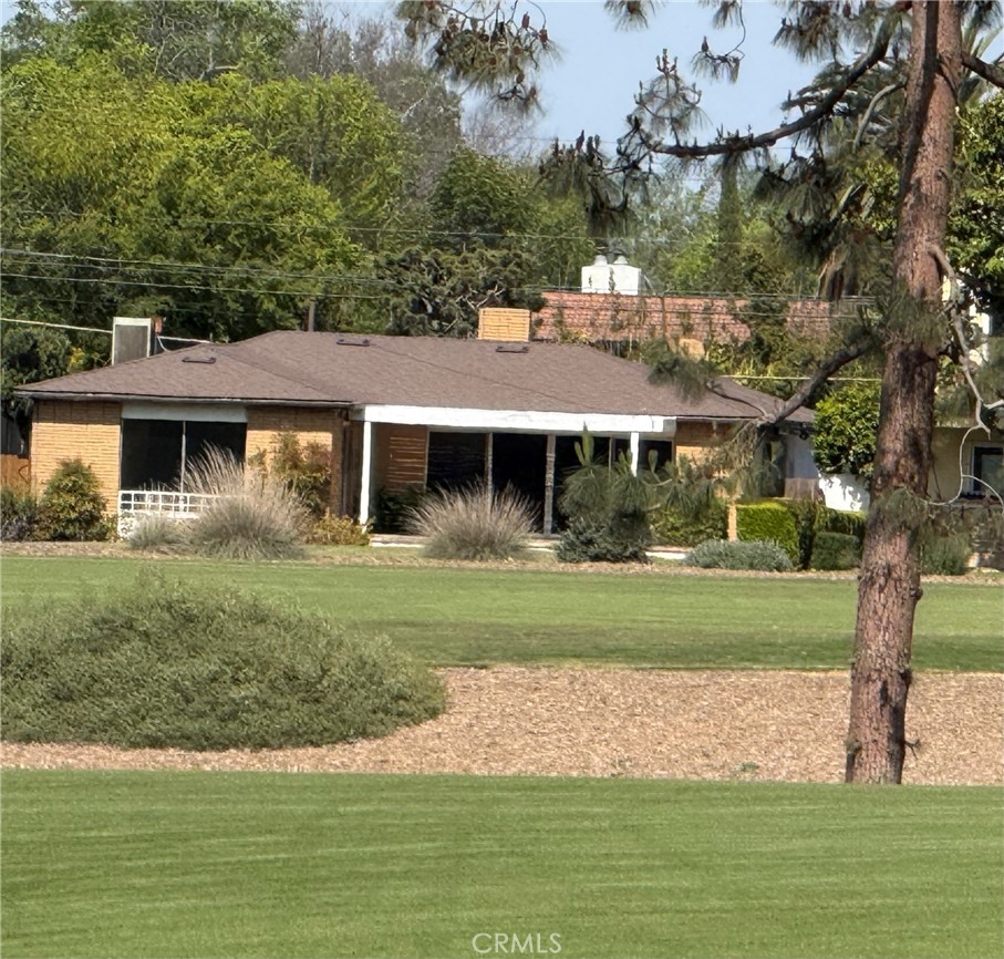 4333 N Country Club Lane