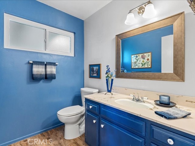 Detail Gallery Image 17 of 34 For 6030 Maury Ave, Woodland Hills,  CA 91367 - 4 Beds | 2/1 Baths
