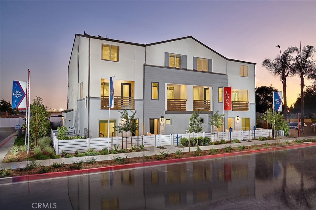 1305 W North Pinecrest