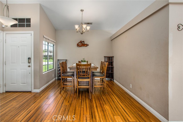 7471 Windrose Drive, Highland CA: https://media.crmls.org/medias/5df84a88-ff85-47a7-8a38-63851de59b5f.jpg